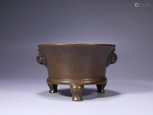 A CHINESE TRIPOD BRONZE CENSER