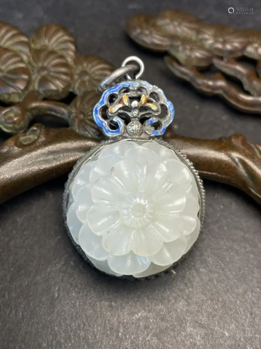 WHITE JADE CARVING SILVER ENAMELED PENDANT