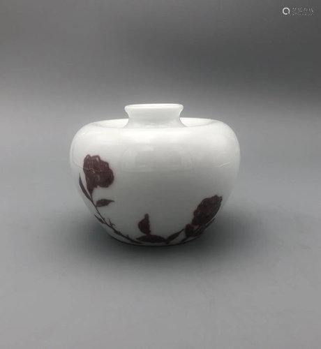 UNDERGLAZED RED FLORAL APPLE ZUN VASE