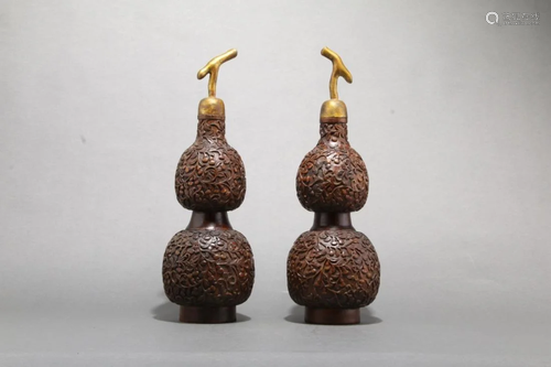 A PAIR OF EAGLEWOOD CARVING DOUBLE-GOURD VASES