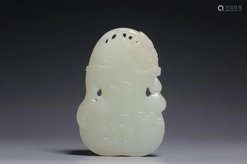 WHITE JADE CARVING 'DOUBLE-GOURD' PLAQUE