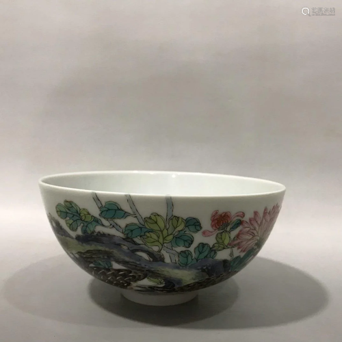 FAMILLE ROSE 'BIRD AND FLOWER' PORCELAIN BOWL