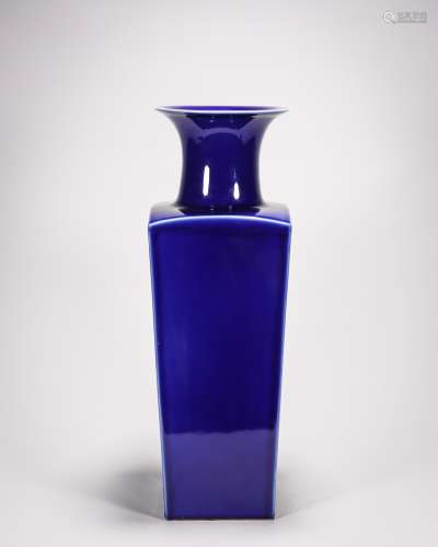“大清道光年制”款 霽藍釉四方瓶