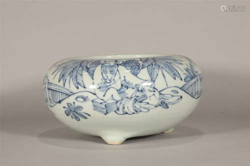 A Blue and White Water Container Qing Style