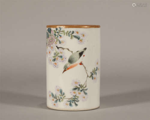 Qing dynasty Qianlong pastel flower-and-bird pen holder.