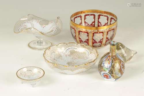 A SELECTION OF GLASSWARE