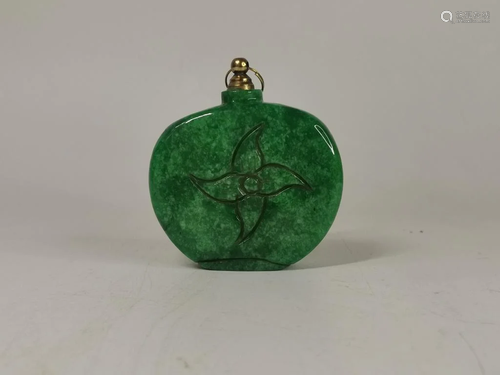 Chinese Jadeite Snuff Bottle