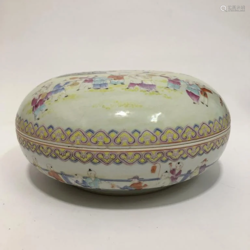 Chinese Famille Rose Porcelain Cover Box