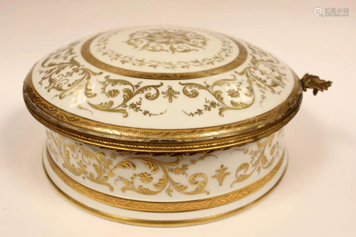 Round Porcelain Box