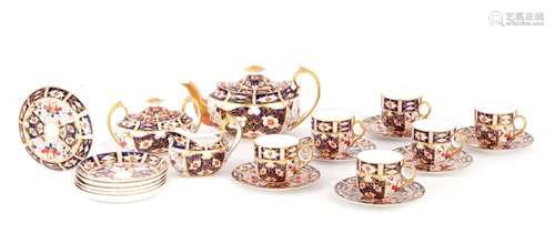 A LATE 19TH CENTURY IMARI PATTERN ROYAL CROWN DERBY TEA SET