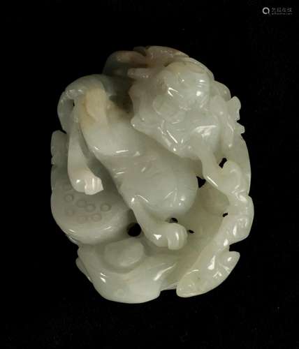 A CHINESE WHITE JADE CARVED AND PIERCED PENDANT