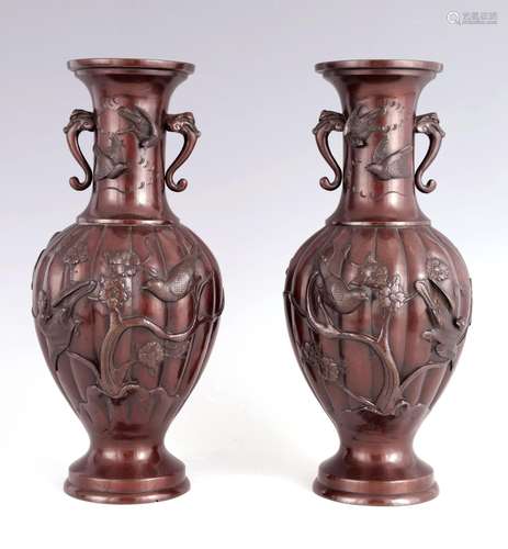 A PAIR OF JAPANESE MEIJI PERIOD BRONZE SHAPED OVAL VASES