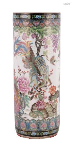A 19TH CENTURY CHINESE PORCELAIN STICK STAND