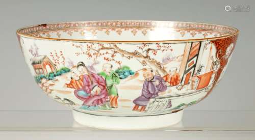 AN 18TH CENTURY CHINESE POLYCHROME BOWL