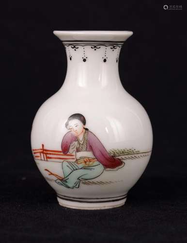 AN EARLY 20TH CENTURY CHINESE REPUBLIC MINIATURE CHINESE POR...