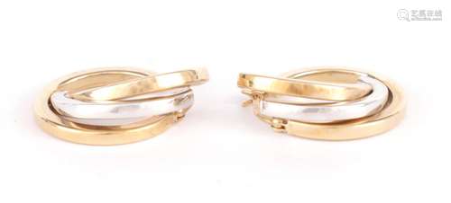 A PAIR OF LADIES YELLOW AND WHITE TRIPLE HOOP EARRINGS