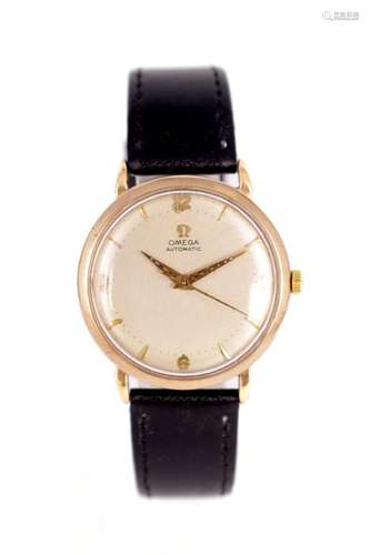 A GENTLEMAN'S VINTAGE 9CT GOLD OMEGA AUTOMATIC WRISTWAT...