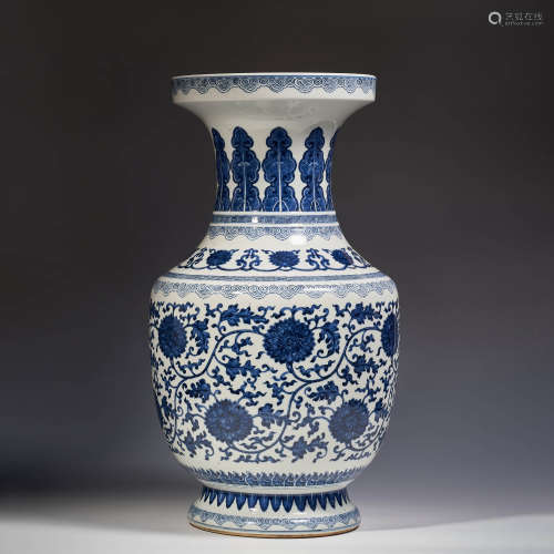 Blue and white twined flower vessel