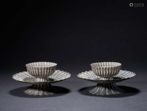 A pair of sterling silver tray bowls, Song Dynasty China