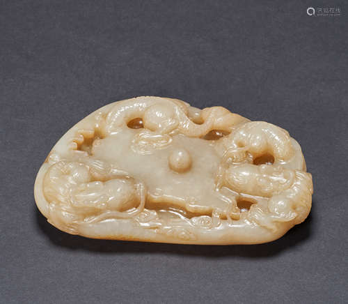 Chinese Hetian jade brush washer of Qing Dynasty