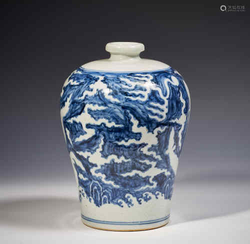 Blue and white plum vase with dragon pattern
