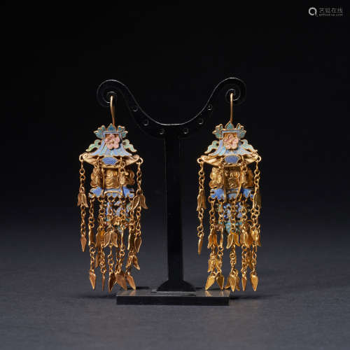 A pair of silver gilt filigree blueing earrings, Qing Dynast...