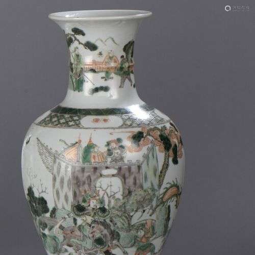 CHINE - Vers 1900 : VASE DE FORME BALUSTRE en porcelaine