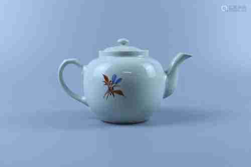 栀子花纹茶壶