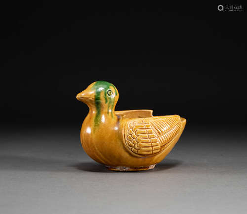 Three-color duck cup of Tang Dynasty in China