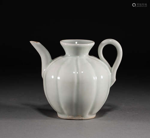 Hutian kiln wine pot in Song Dynasty of China