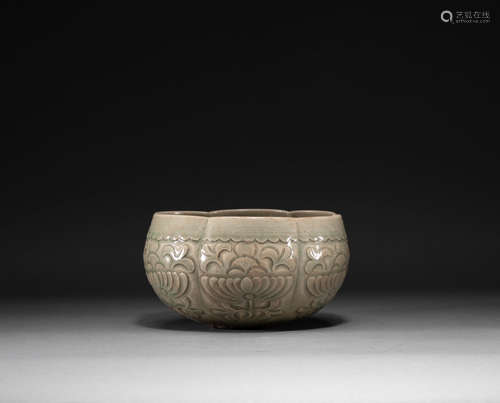 Yaozhou kiln bowl in Song Dynasty of China