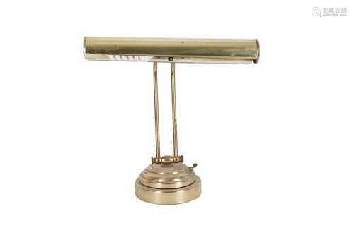 AN UNDERWRITERS LABORATORIES BRASS DESK LAMP, 20TH CENTURY