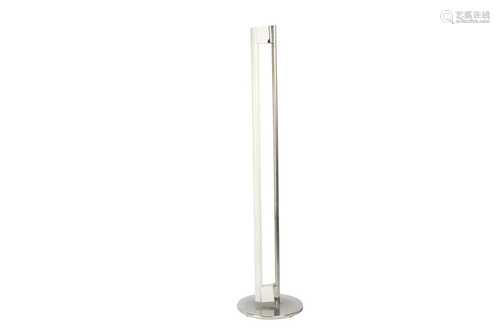 A CONTEMPORARY CHROMED STEEL LIGHT COLUMN FLOOR STANDING LAM...