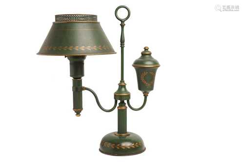 A REGENCY STYLE GREEN TOLEWARE DESK LAMP, MID 20TH CENTURY