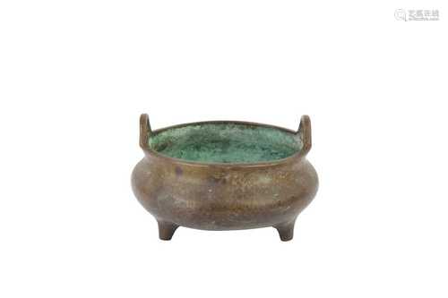 A CHINESE BRONZE CENSER