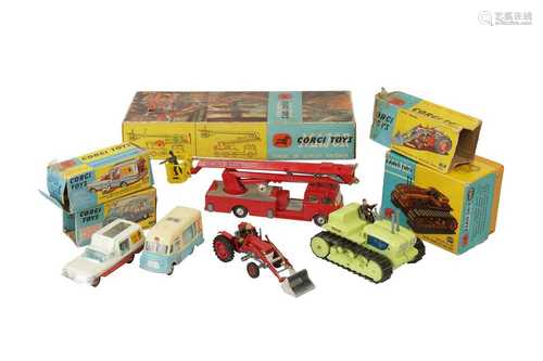 CORGI TOYS, A SIMON SNORKEL FIRE ENGINE 1127