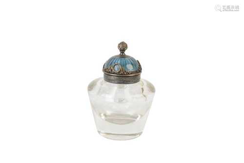 A CONTINENTAL GUILLOCHE ENAMEL SILVER INKWELL, EARLY 20TH CE...