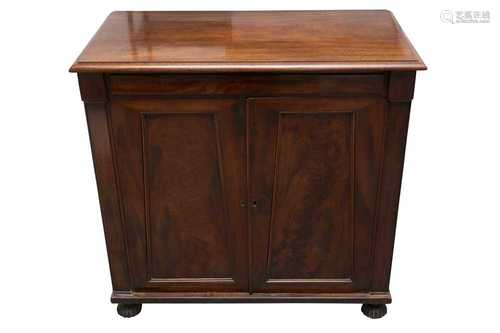 A WILLIAM IV MAHOGANY CUPBOARD, CIRCA 1830