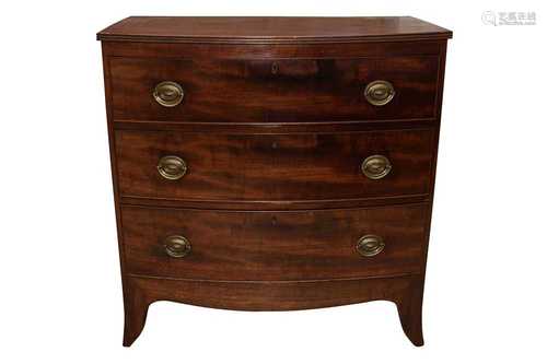 A GEORGE III MAHOGANY BOW FRONT CHEST OF DRAWERS