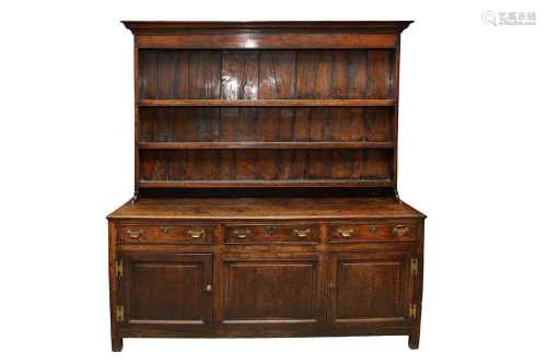 AN ENGLISH OAK DRESSER, 18TH CENTURY