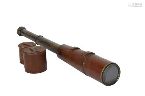 A FOUR DRAW BRASS TELESCOPE BY W. WATSON & SONS LTD, EARLY 2...