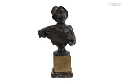 A LATE 19TH / EARLY 20TH CENTURY BRONZE HALF LENGTH FIGURE O...