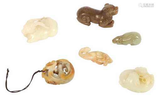 A SMALL COLLECTION OF JADE ANIMALS