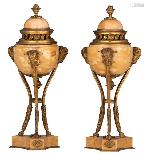 A pair of Louis XVI style cassolettes, H 36,5 cm