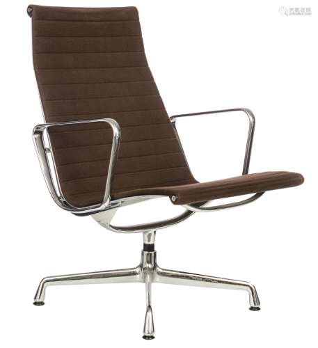 An Eames EA116 lounge chair, Vitra, H 90 - W 62 cm