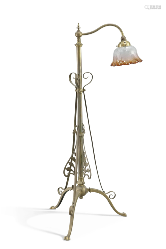 AN ART NOUVEAU BRASS TELESCOPIC STANDARD LAMP, raised