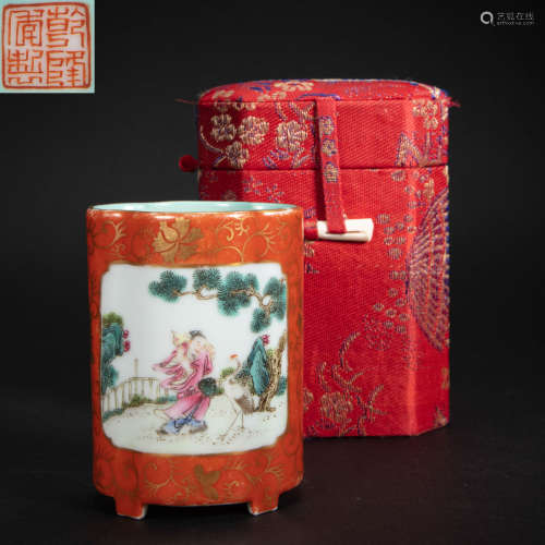 CHINESE COLORFUL PEN HOLDER, QING DYNASTY