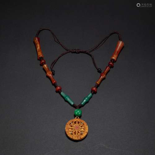 A SET OF CHINESE PURE GOLD 21K NECKLACE AGATE CHAIN, HAN DYN...