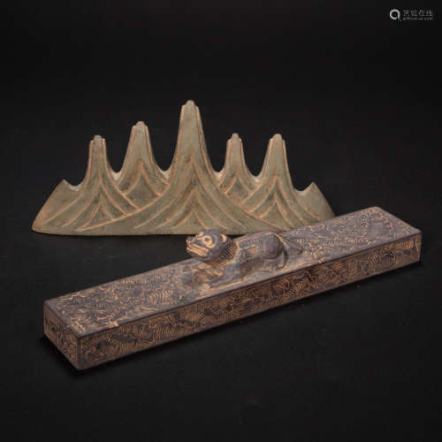 A SET OF CHINESE STONE PEN HOLDER PAPERWEIGHT, SONG DYNASTY