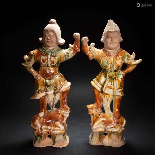 A PAIR OF CHINESE TRI-COLORED HERCULES, TANG DYNASTY